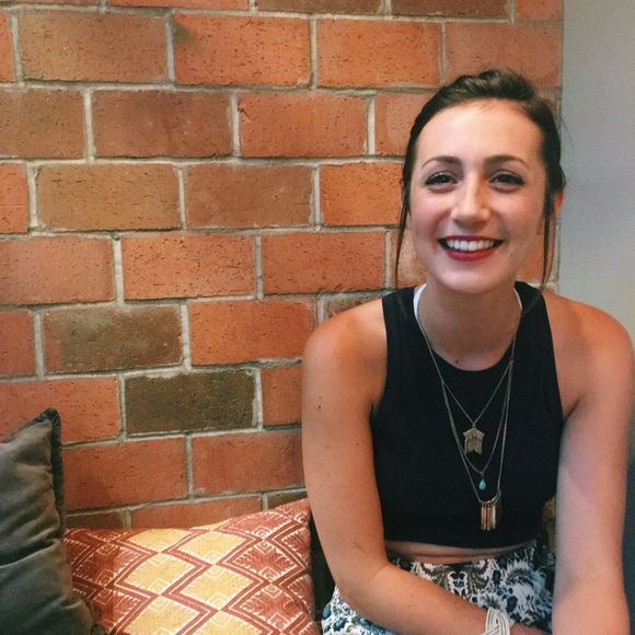 Meet your Posher, Carly - Picture 1 of 1